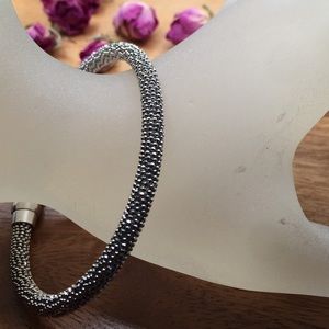 Silver magnetic flexible bangle bracelet (new)